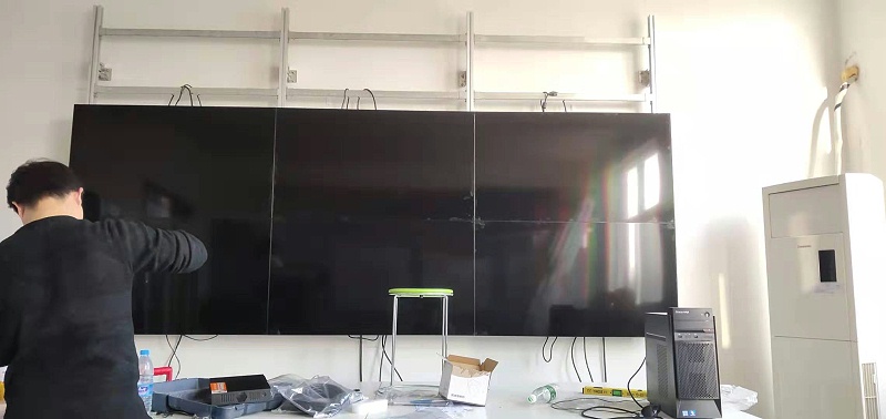 河南省沁潤澤環?？萍脊煞萦邢薰?9寸3X3液晶拼接